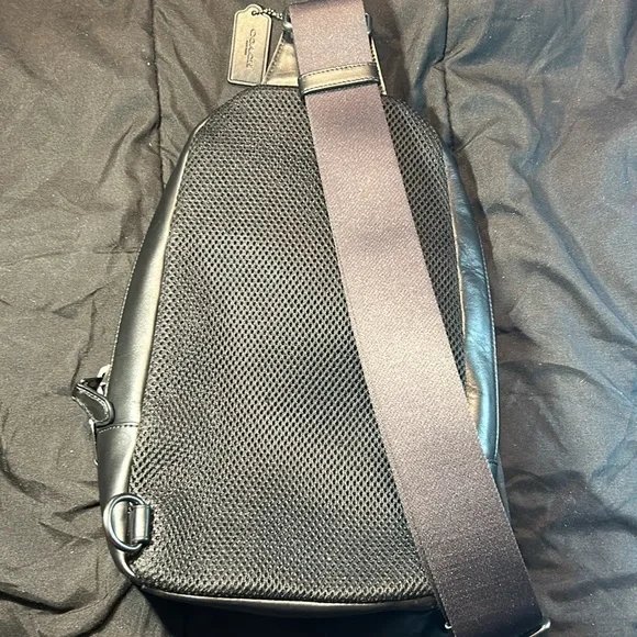 Coach Charles Pack - Picture 4 of 5